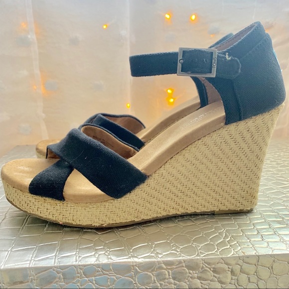 TOMS wedges - Picture 4 of 8